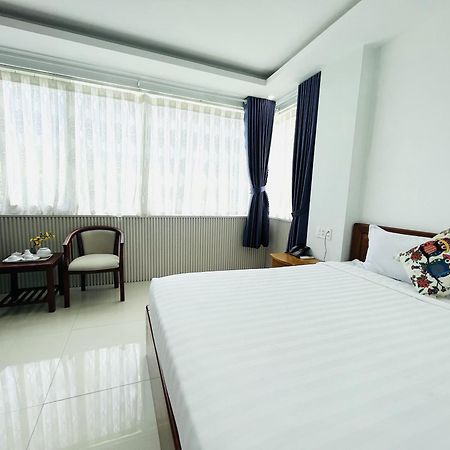 Palace Boutique Hotel Rạch Giá Exterior photo