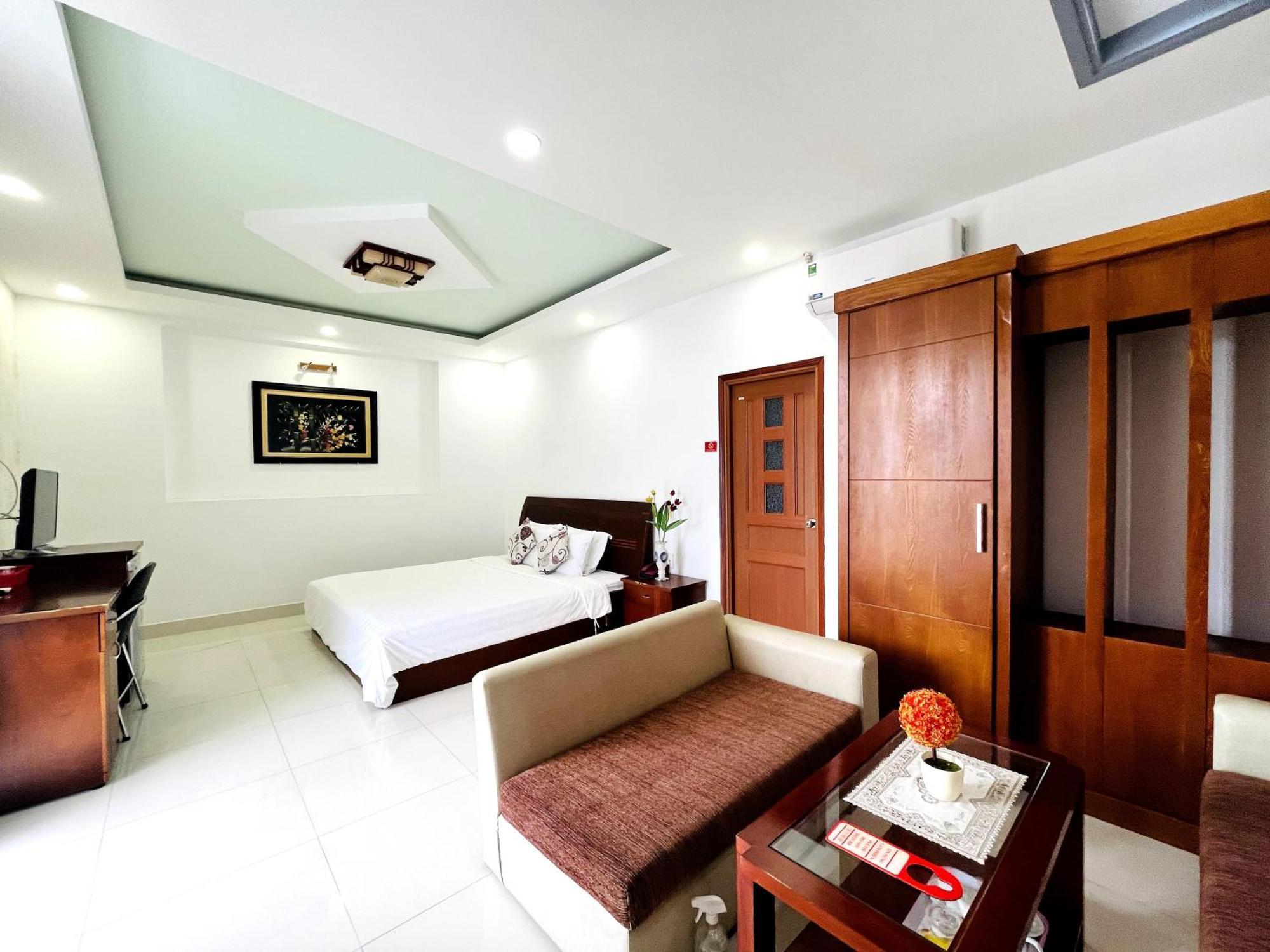 Palace Boutique Hotel Rạch Giá Exterior photo