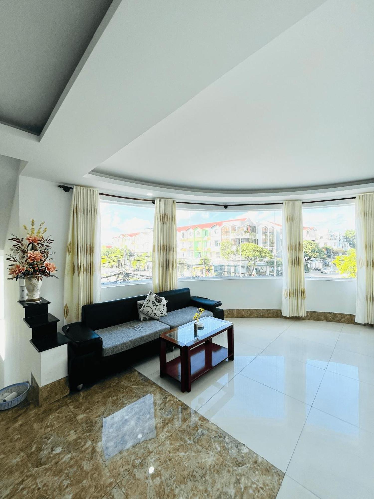 Palace Boutique Hotel Rạch Giá Exterior photo